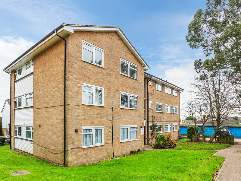 2 Bed Apartment For Sale in Reigate